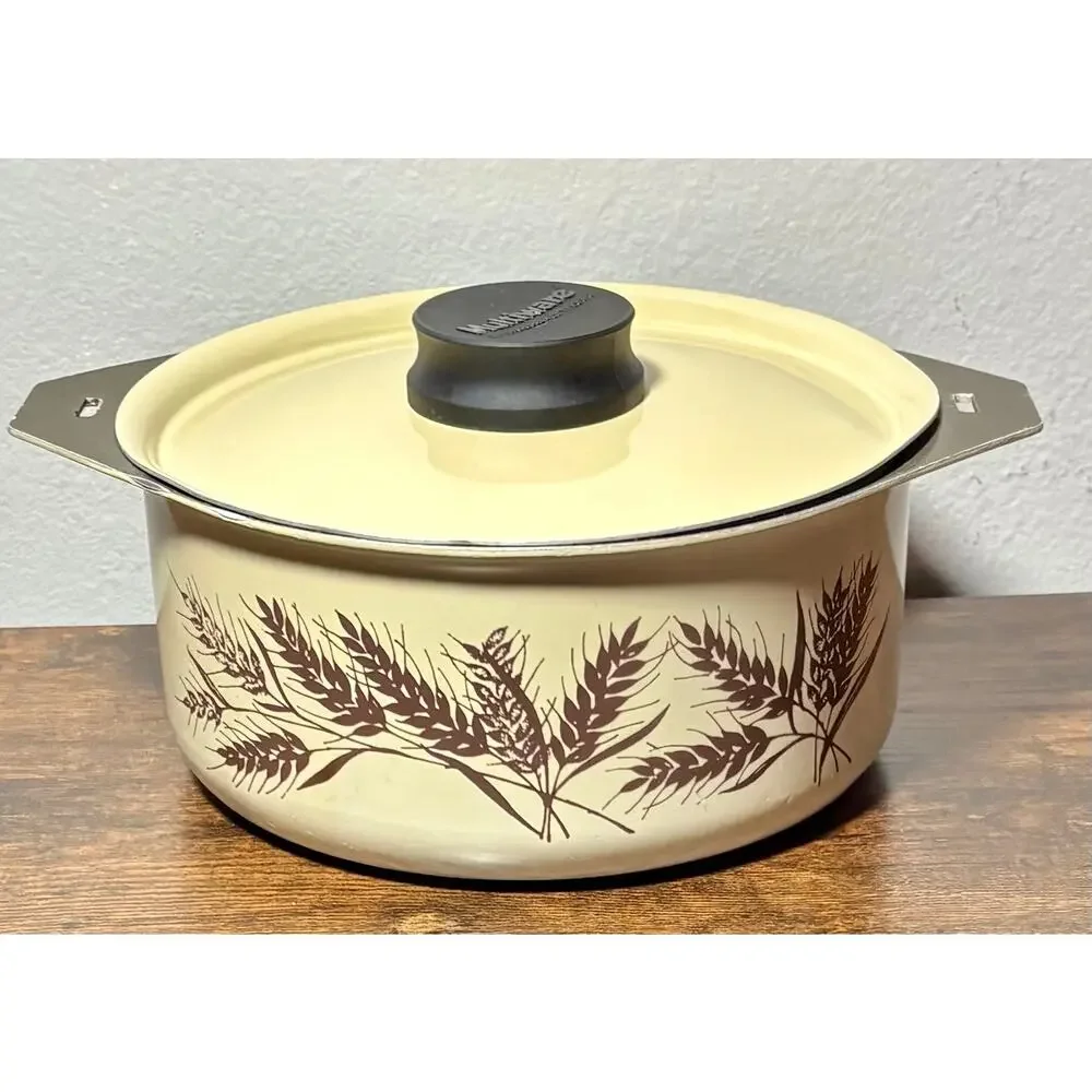 Vintage Multiware 8” Harvest Wheat Enamel Coated Aluminum Casserole Dish